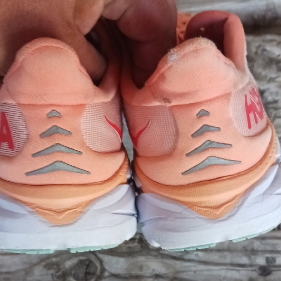 Hoka Clifton 8 Women's Coral Athletic Shoes - Picture 12 of 14